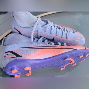 Nike Kylian Mbappé x
Mercurial Superfly